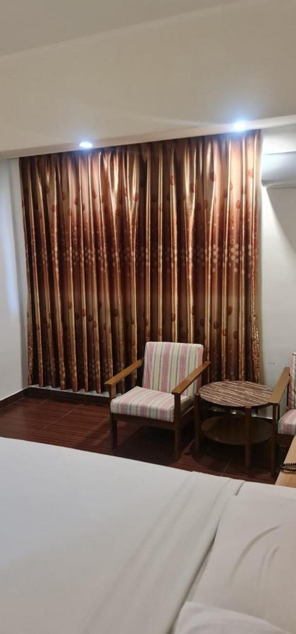 Paradise Hotel Tanjung Pinang Exterior photo