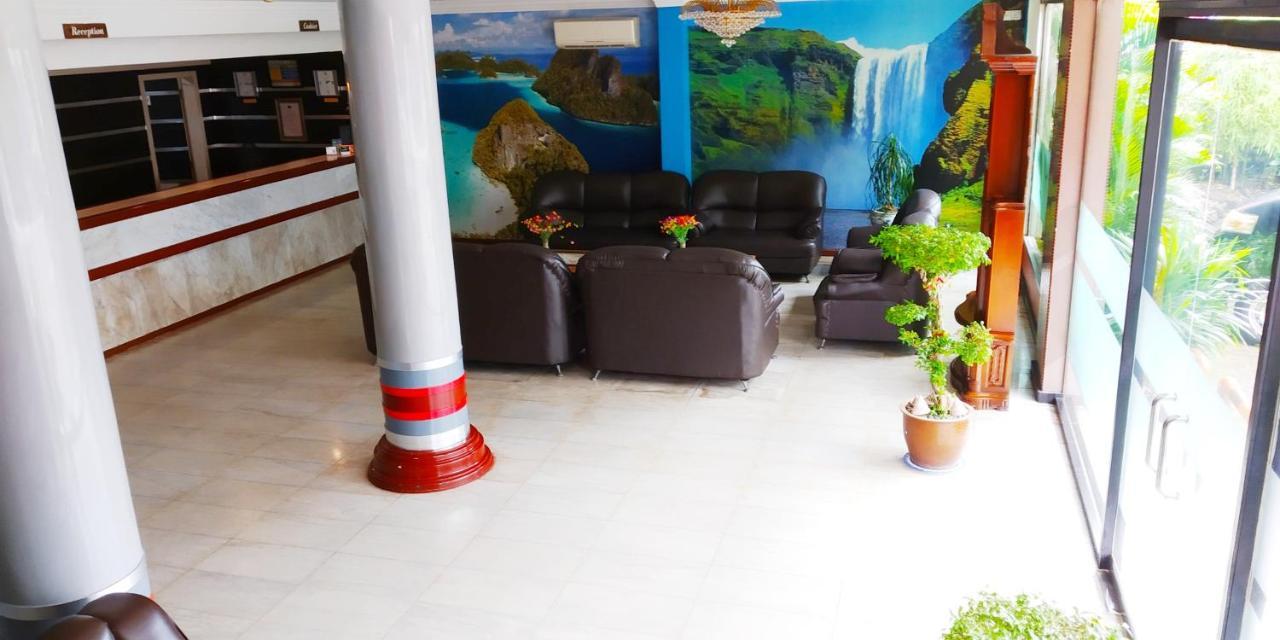 Paradise Hotel Tanjung Pinang Exterior photo