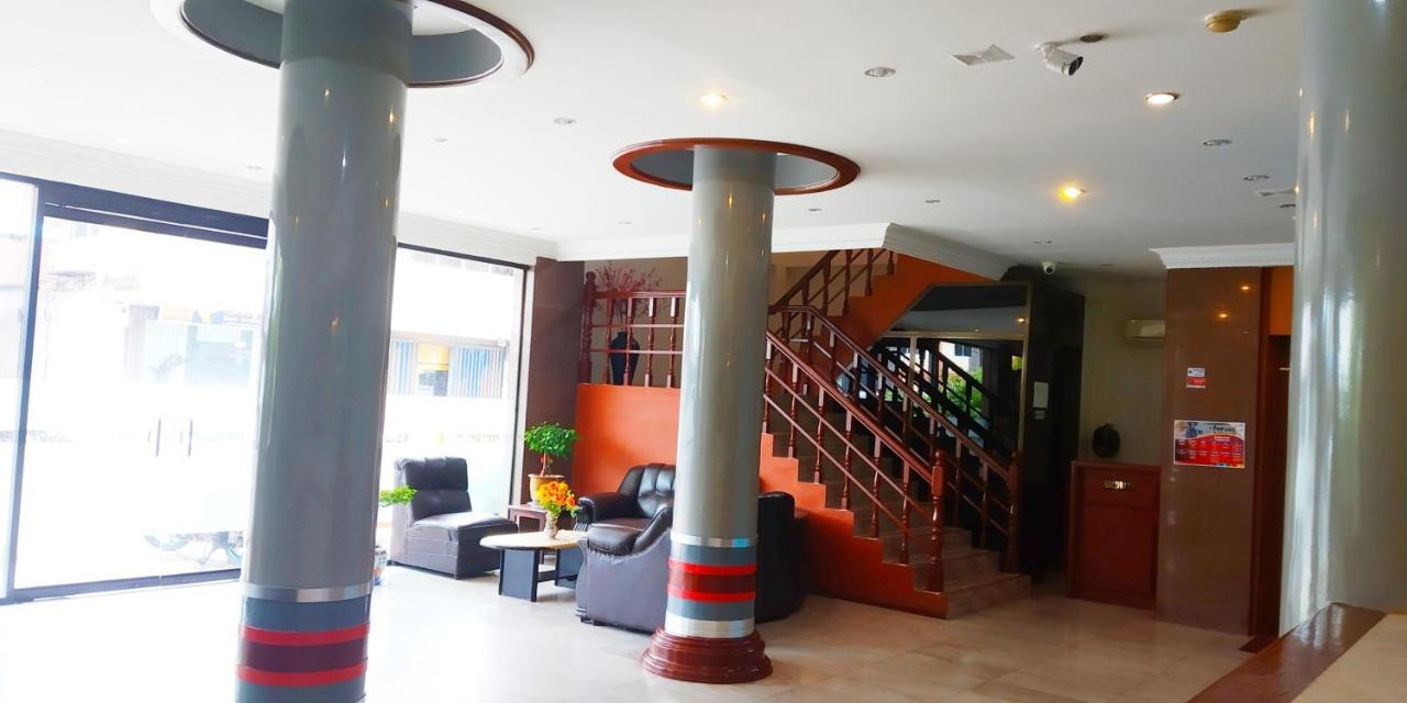 Paradise Hotel Tanjung Pinang Exterior photo